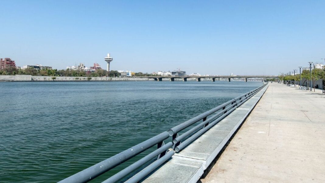 Gujarat HC Seeks Action for Zero Waste Discharge in Sabarmati