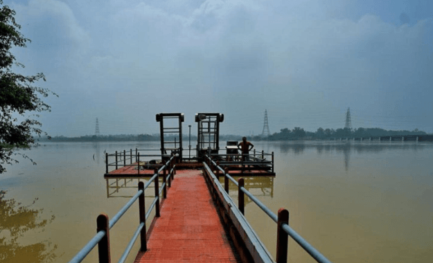 Chandrawal Water Plant Faces Crisis Due to Pump Malfunction - Urban Acres