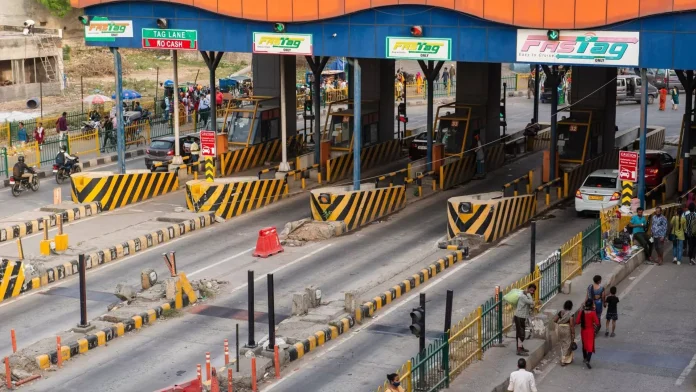 Court Demands State Action on Toll Plaza Encroachments