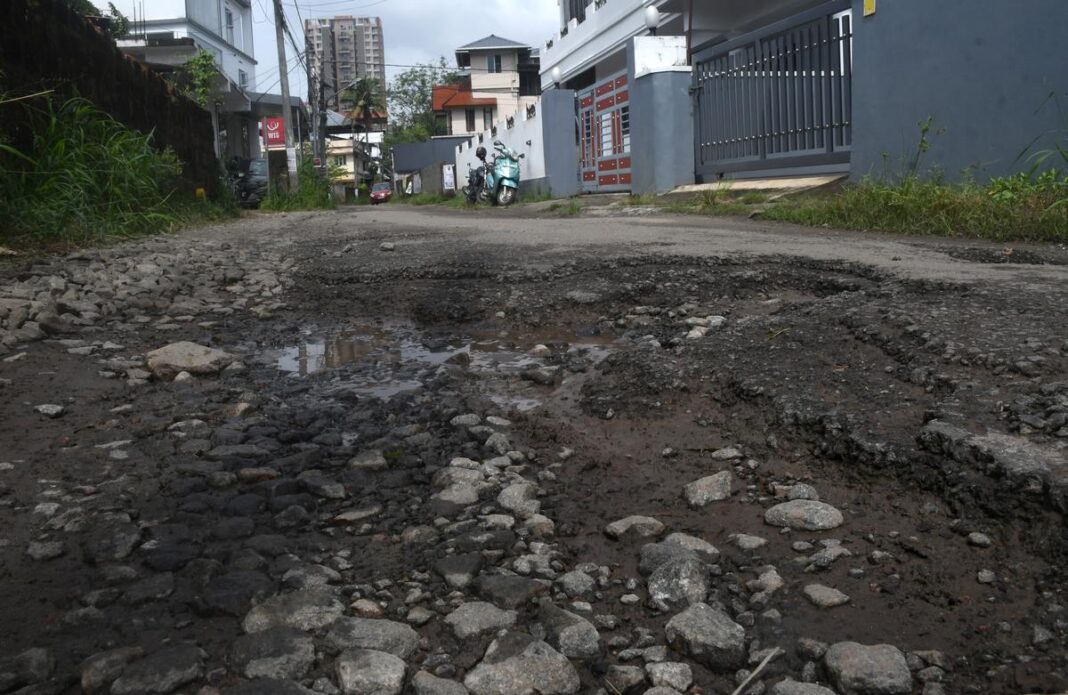 Kochi Roads Under Scrutiny, Collector Seeks Update