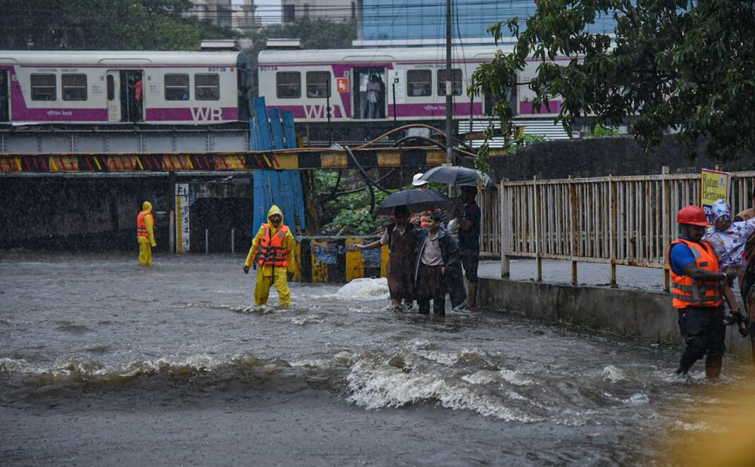 Mumbai, Thane, Palghar Brace for Heavy Rain