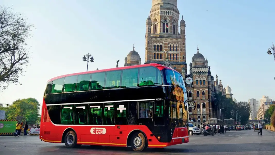 Mumbai’s BEST Buses Struggle with Overcrowding
