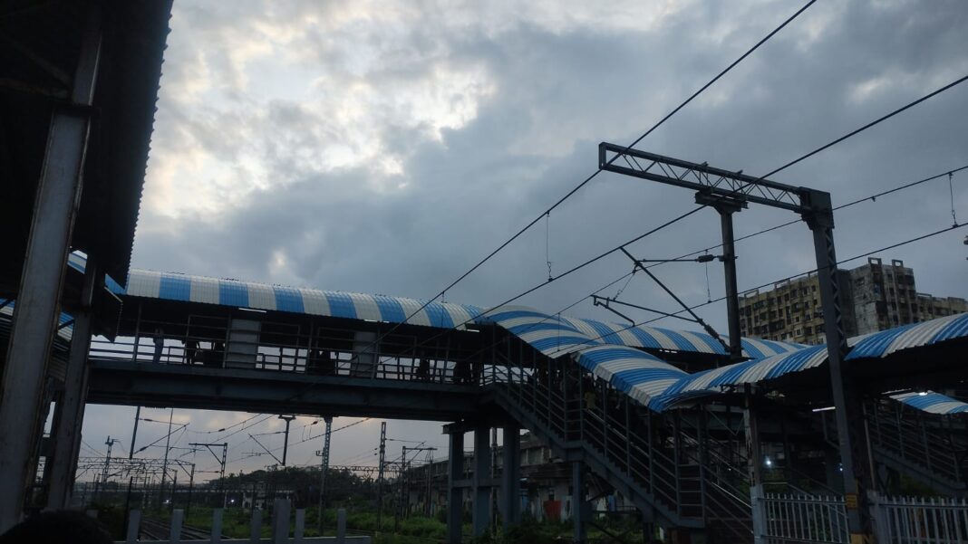 Mumbai Locals Hit by 6th Line Upgrades