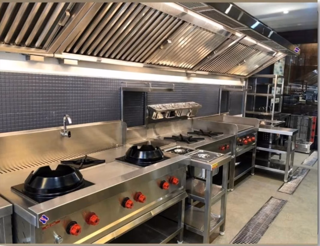 Nagpur Cloud Kitchens Struggle Amid LPG Shortage