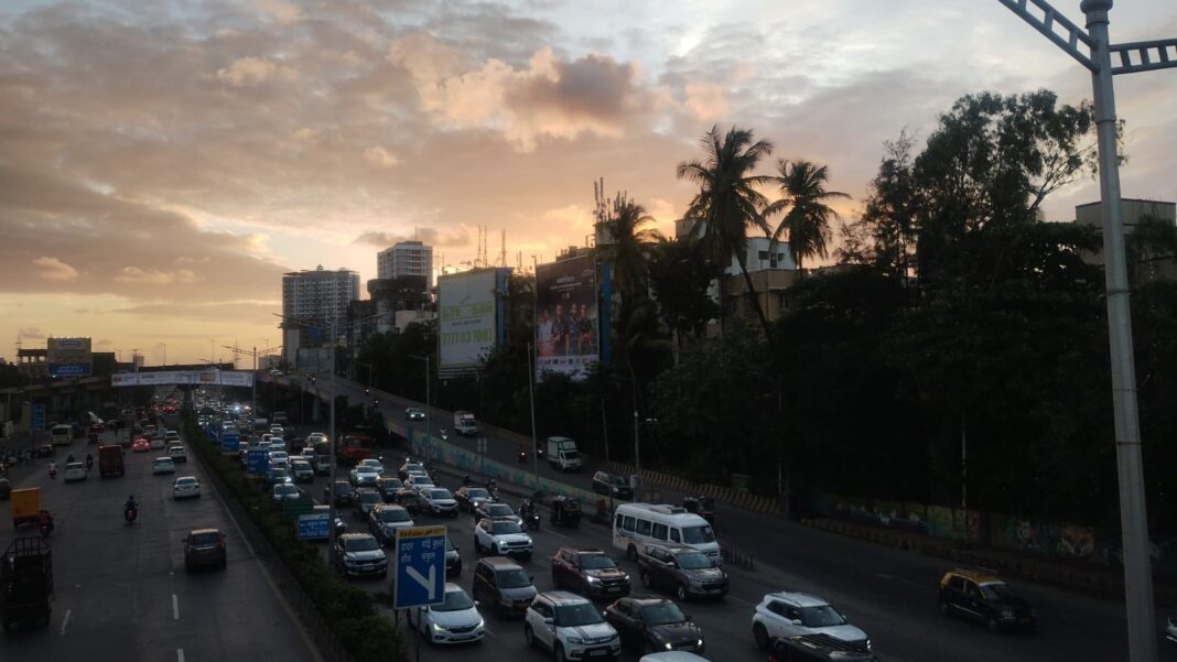 Thane Residents Fed Up with Uncontrolled Heavy Vehicle Traffic