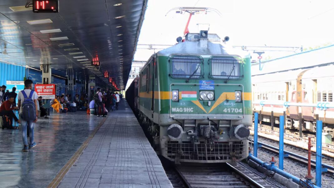 Railways Introduces 7,000 Special Trains to Facilitate Diwali and Chhath Travel