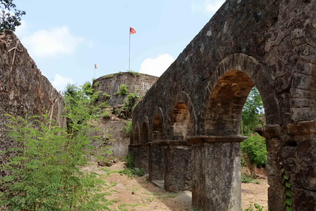 Indore Shirdi Route Village Blends History And Science