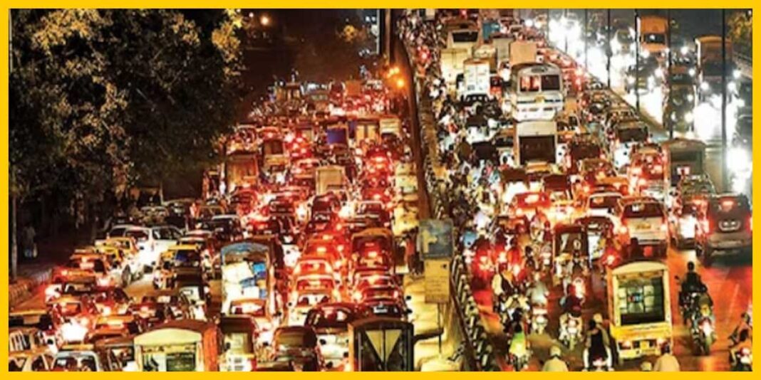 Traffic Chaos at R-City Mall: A Growing Menace for Ghatkopar Residents