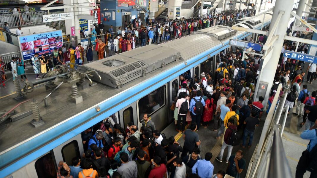 Hyderabad Commuters Frustrated by Metro’s Loop Trains