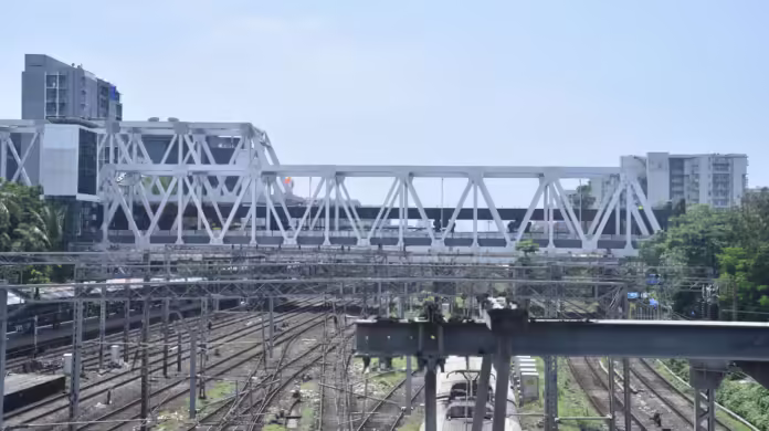 Andheri’s Gokhale Bridge Delayed Until April 2025