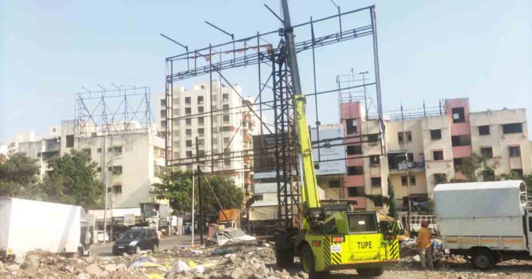 Pune Steps Up Against Illegal Hoardings Amid Poll Season