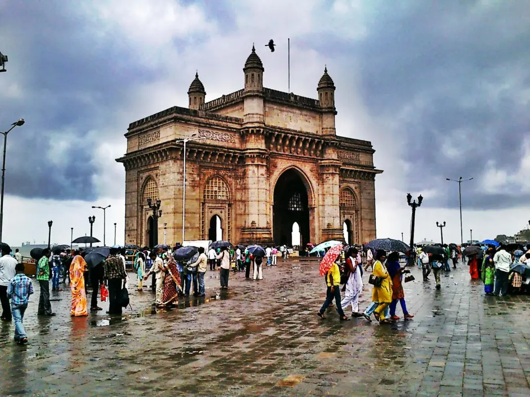 Mumbai's Gateway of India Becomes Cultural Hub on Republic Day