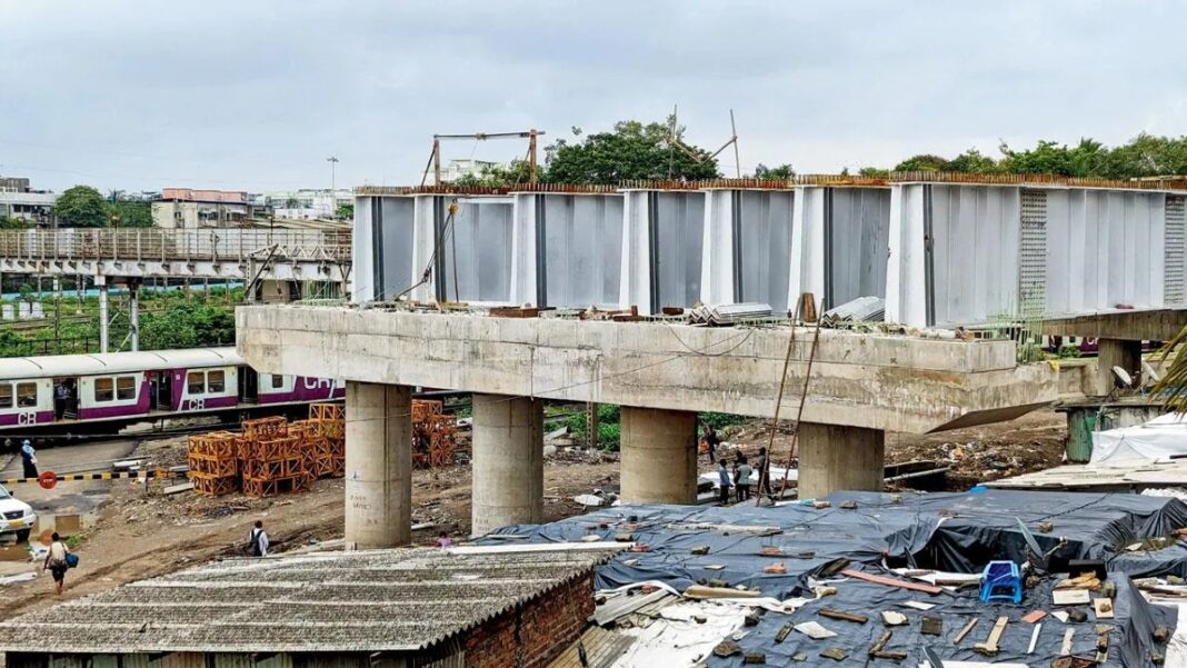 Passenger Woes Persist as Kurla Elevated Line Deadline Extended to 2025
