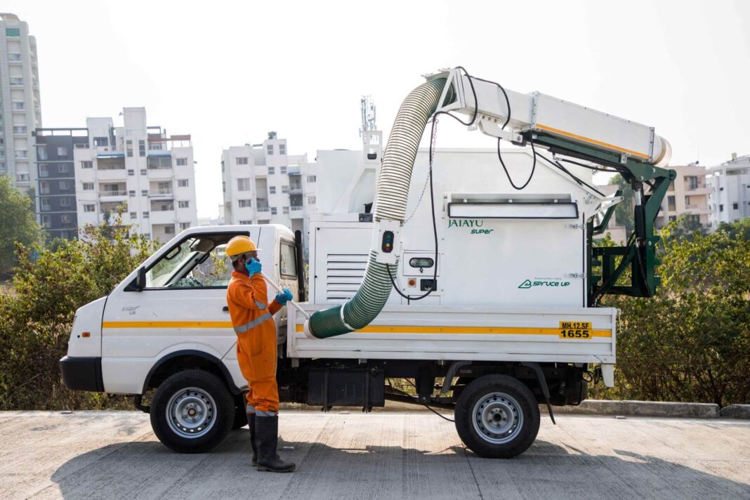 GHMC Introduces Jatayu Machine for Efficient Dry Waste Collection in Hyderabad
