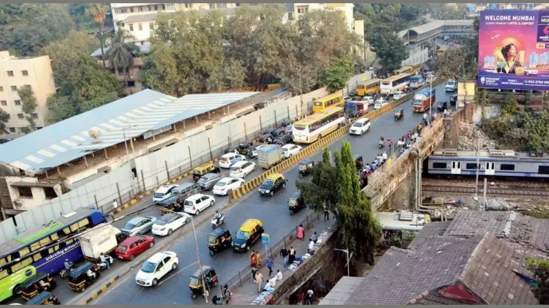 Sion Bridge Closure Causes Traffic Chaos, Demolition Delayed