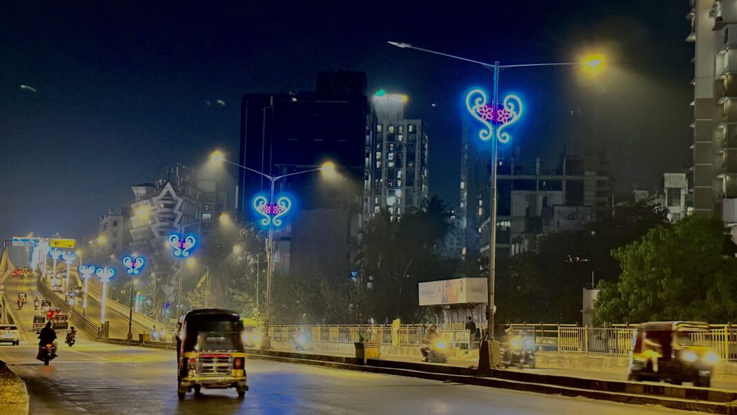 Worli Residents Wait a Decade for Streetlights on 700m Stretch