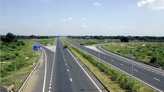 Samruddhi Expressway Lacks Basic Facilities Says HC