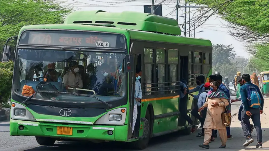 CAG Finds DTC Inducted Just Two Buses in Ten Years