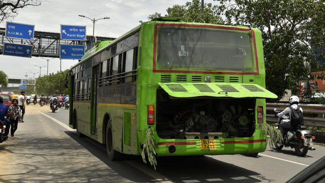 Delhi to Remove 1500 Buses, Commuters May Face Issues