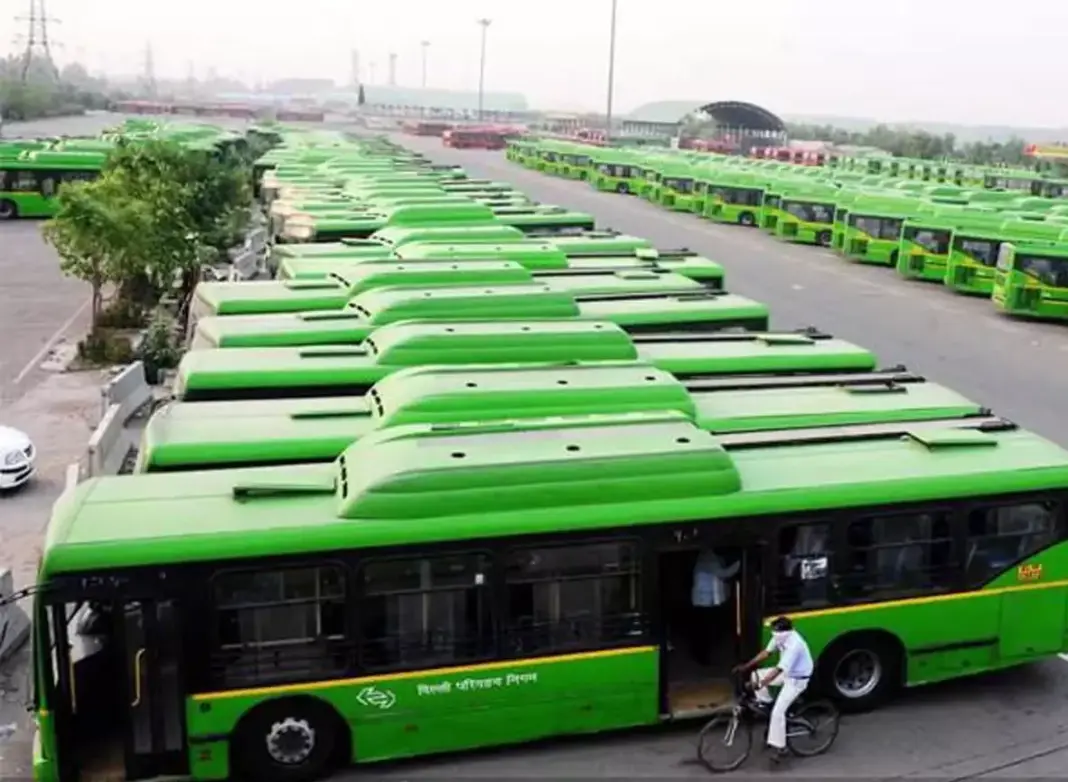 Delhi Plans New Buses and Pollution Control Measures
