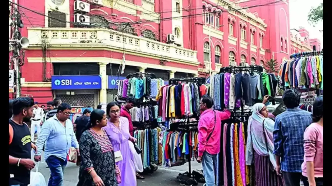 Hawkers in Kolkata to Get Vending Permits as KMC Prepares Rollout