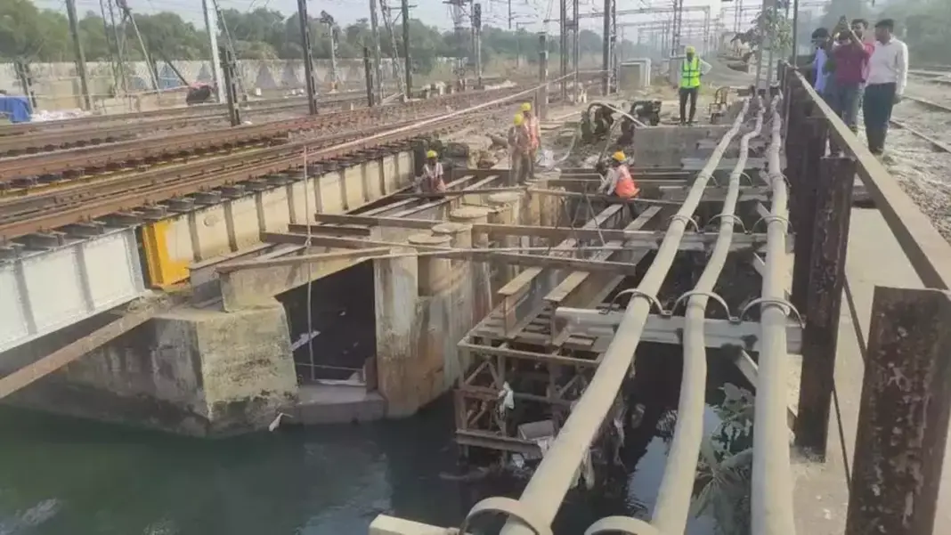 Mumbai Cast Iron Railway Bridge Retired After 135 Years, Reinforcing Rail Safety