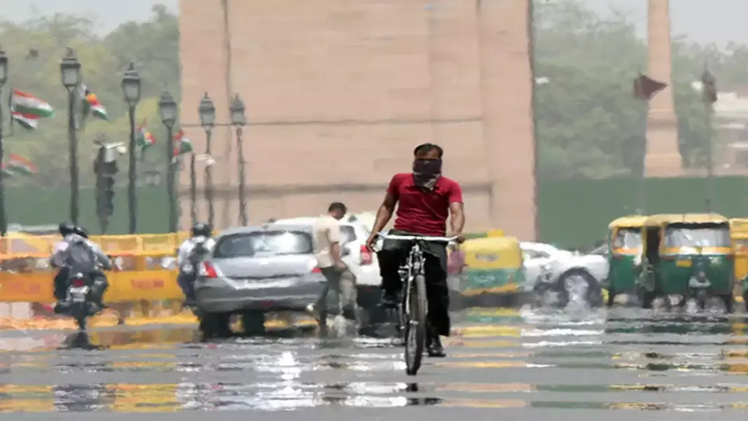 Delhi cools down after intense heat