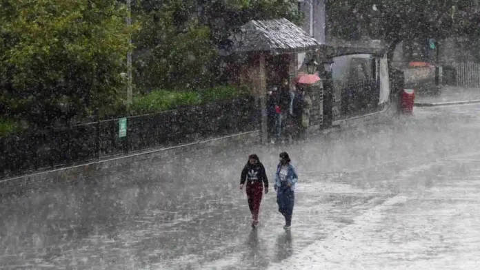 Lucknow Residents to Experience Light Rainfall and Relief from Heat