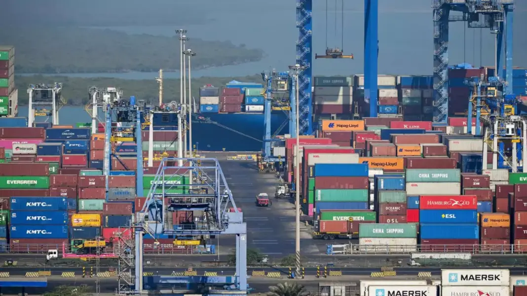Indias Waterways Reach New Milestone in Cargo Movement, Promoting Clean Transport
