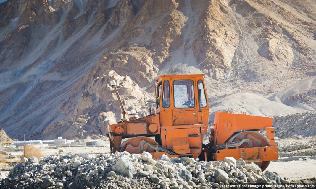 Jammu Kashmir Highway NH44 Faces Collapse Crisis