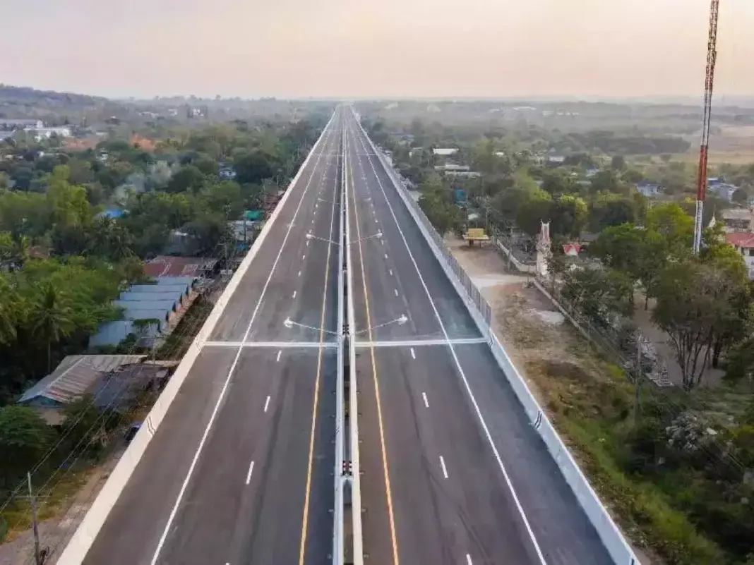 Noida Expands Infrastructure with Second Expressway