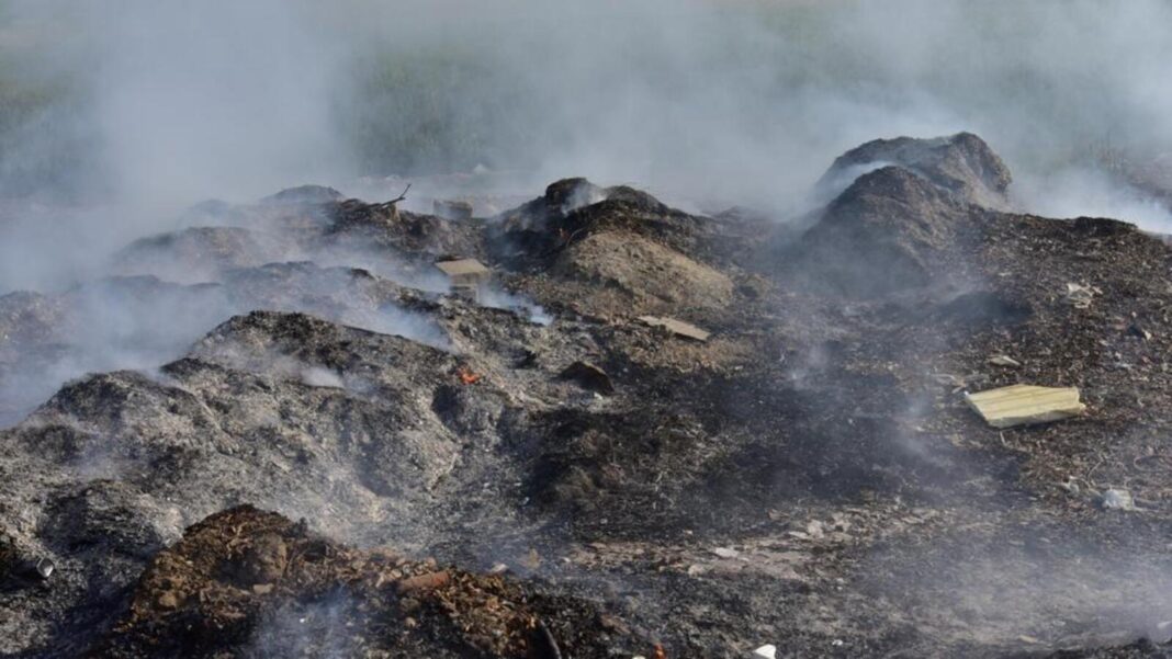 Noida Residents Alarmed as Garbage Fire Chokes Area
