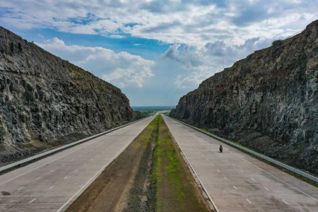 Sion Panvel Highway Connects Mumbai With Panvel Seamlessly