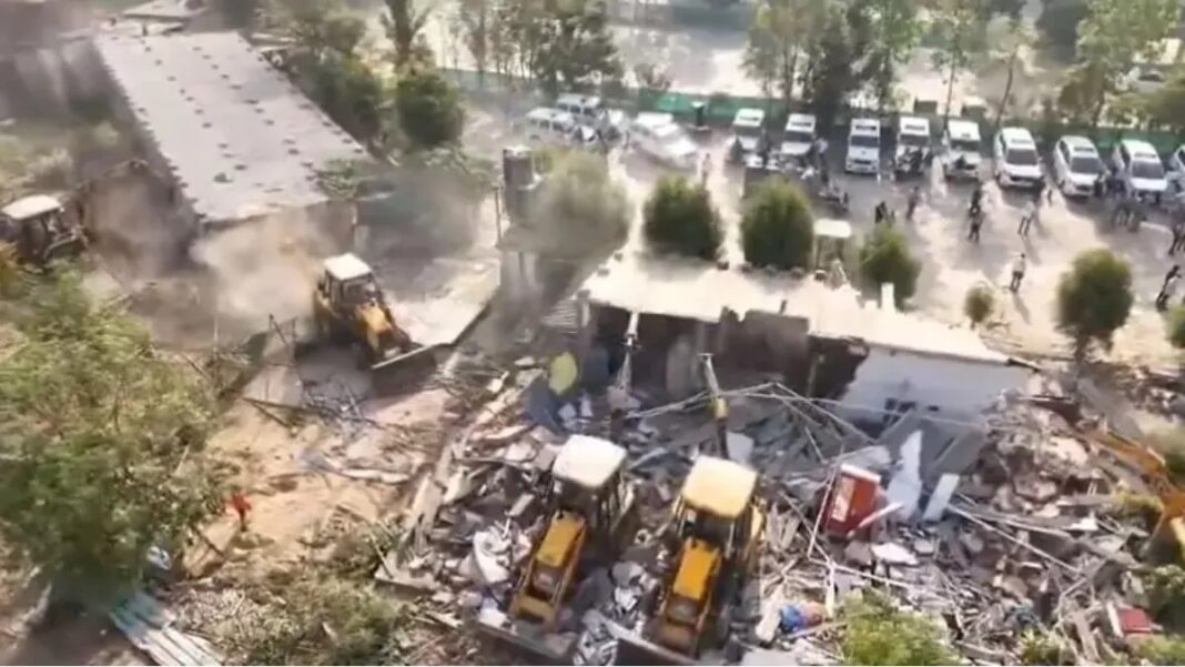 Ahmedabad Demolishes Illegal Settlements Near Lake