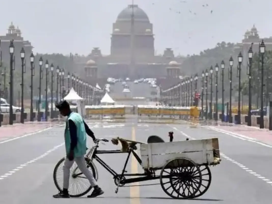 Delhi Police Rolls Out Heatwave Protection Drive for Homeless