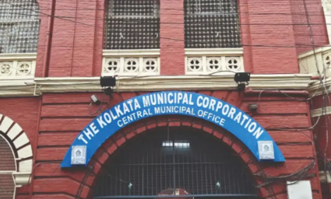 Kolkata to Protect Lamp Posts Before Monsoon