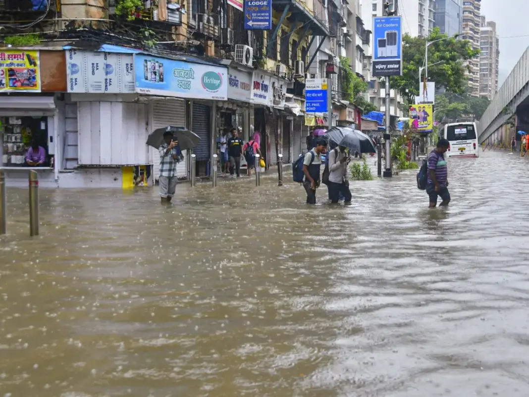 Mumbai Rains Disrupt Travel and Urban Life