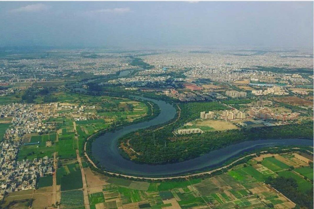 Delhi Plans 12 Sewage Plants to Clean Najafgarh Drain