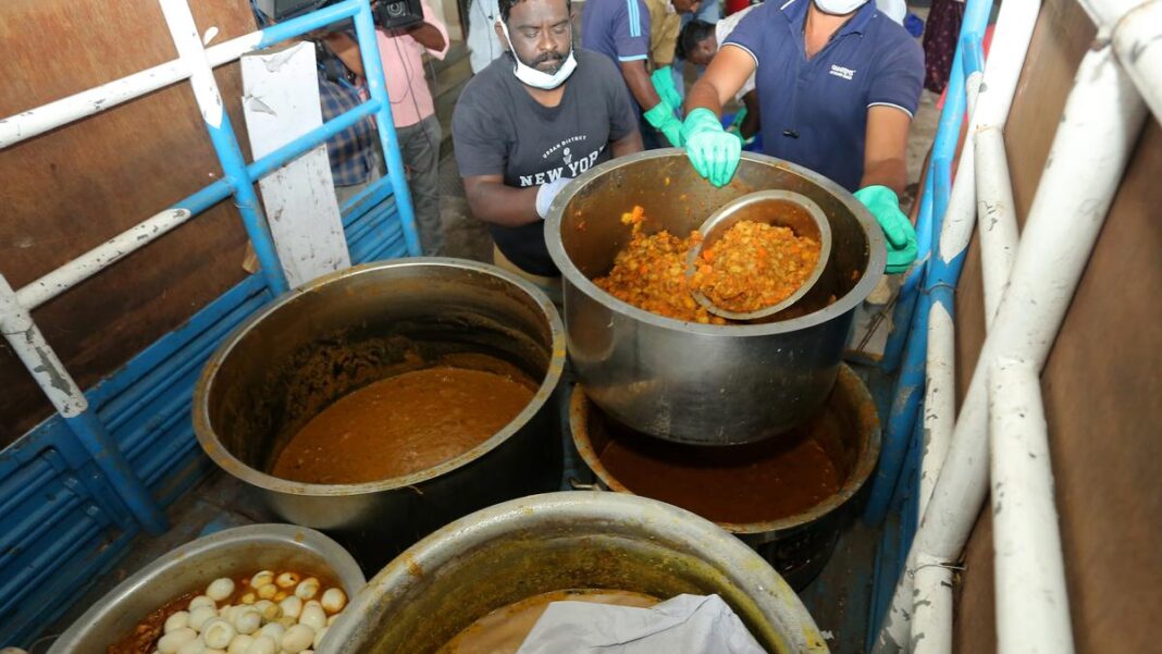 Railways fines Kochi kitchen Rs 1 lakh over food safety
