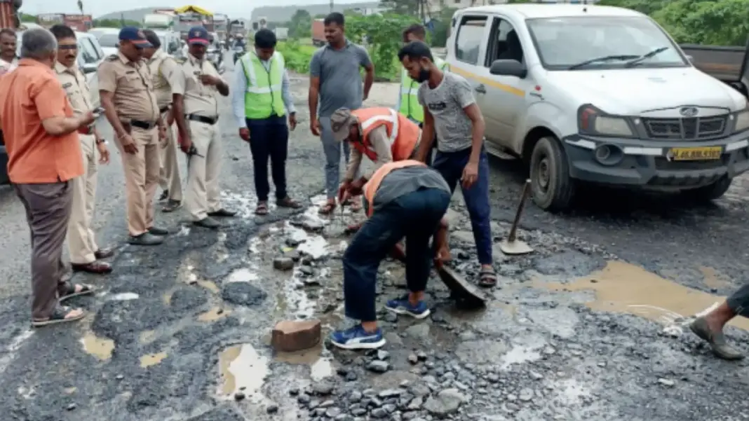 Kolkata Road Repairs Stalled By Monsoon KMC Awaits 7 Day Dry Spell To Resume