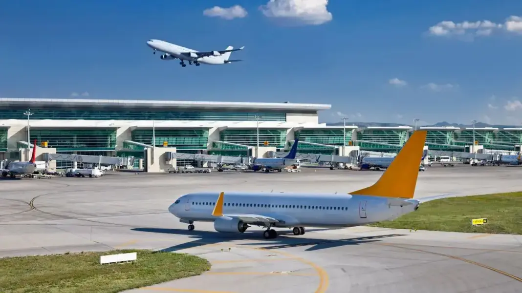 Airspace Alert Shuts Key Indian Airports Temporarily