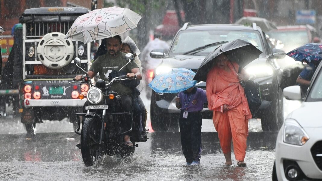 Delhi Braces for More Rain and Thunderstorms Till May 8