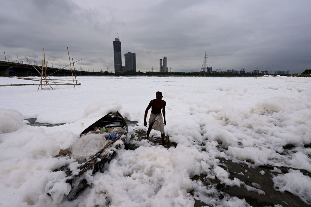 Delhis Yamuna High Pollution Persists Despite Slight Improvements