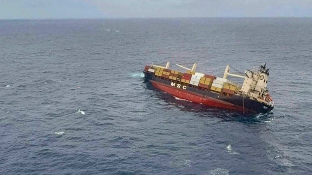 Kochi Port Hit by Major Oil Spill from Capsized Vessel