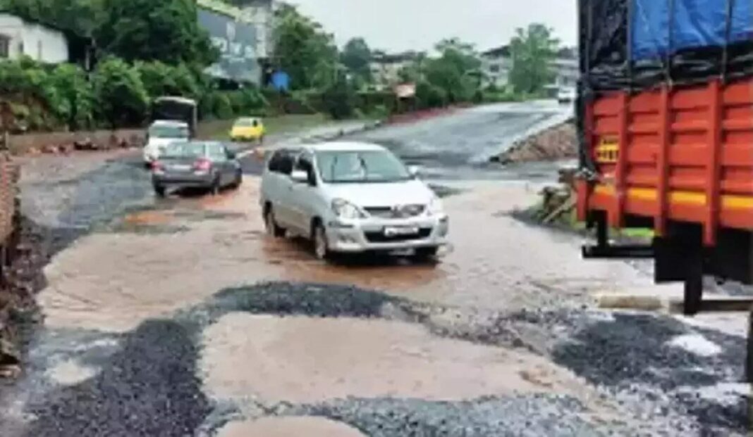 Monsoon Rain Exposes Potholes and Delays on Mumbai Goa Highway