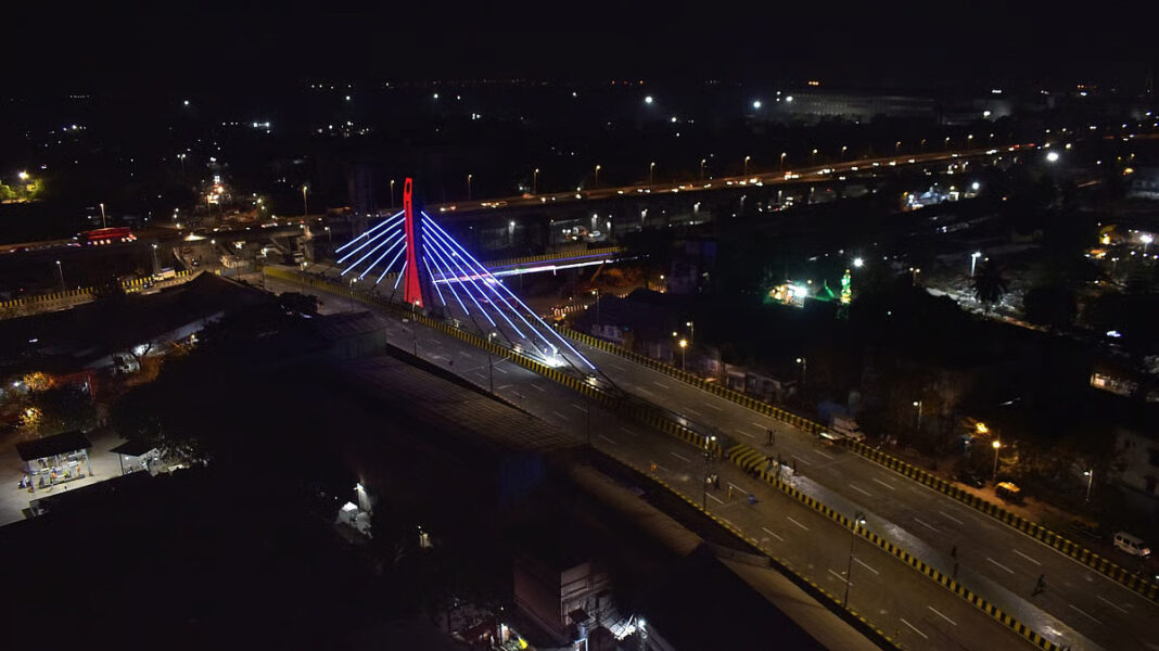 Mumbai Unveils Iconic Cable Bridge