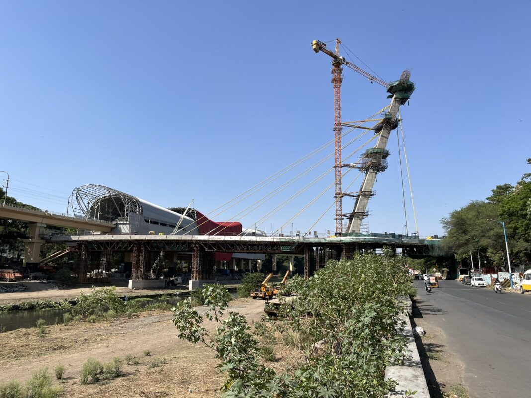 Pune Metro Connects New Pedestrian Bridge