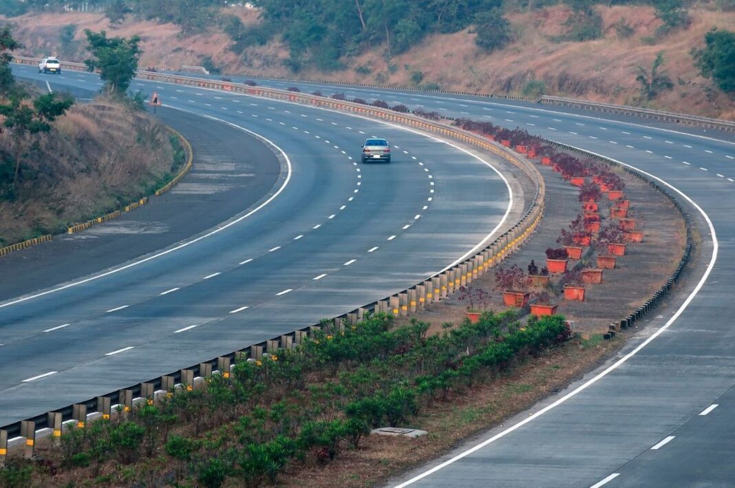 Pune NH48 Service Roads Expansion Wider Lanes and Future Ready Utilities Planned for Smoother Traffic