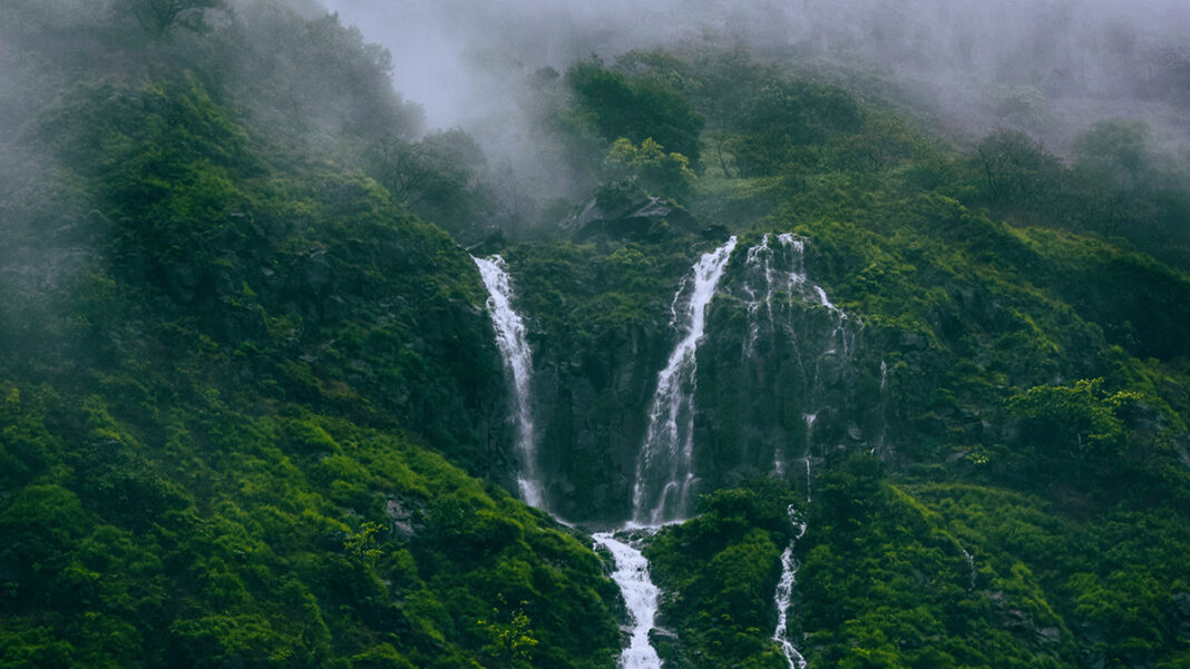 Pune Tamhini Ghat Sees Toxic Acid Tanker Spill