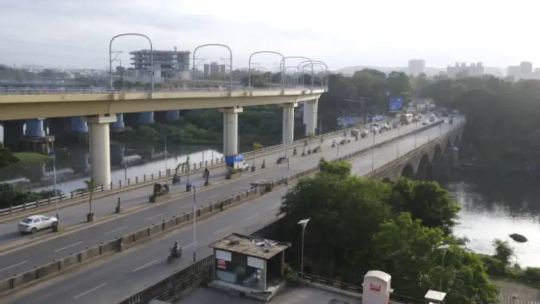 PMC Unveils Plan for Double Decker Flyovers